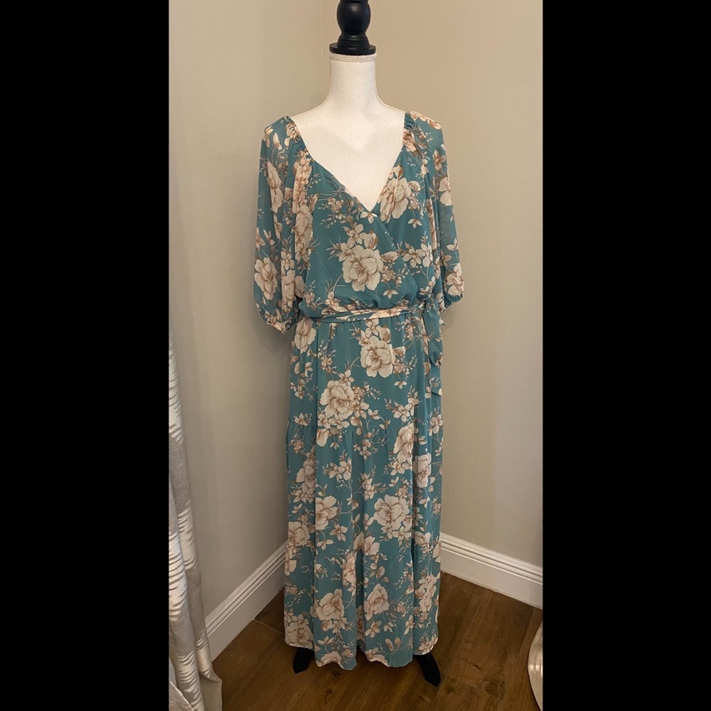 Luxology Maxi Wrap Dress - Picture 4 of 8